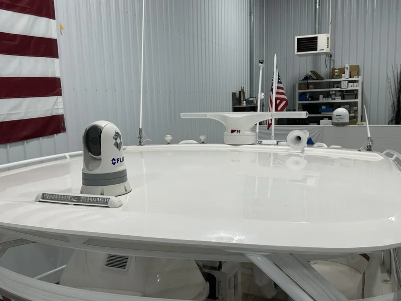 Slide: The Image of Intrepid 475 Sport Yacht 2020 - 27