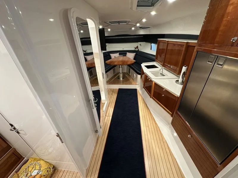 Slide: The Image of Intrepid 475 Sport Yacht 2020 - 9