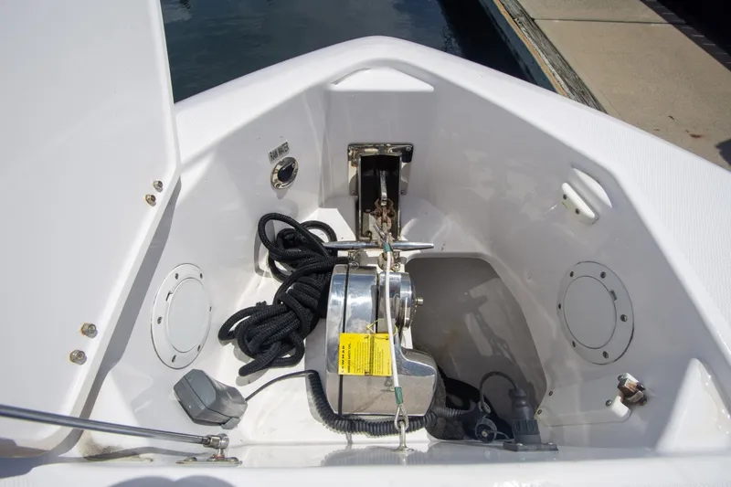 Slide: The Image of Everglades 340 Dual Console 2019 - 20