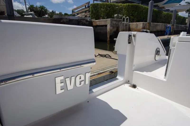 Slide: The Image of Everglades 340 Dual Console 2019 - 21
