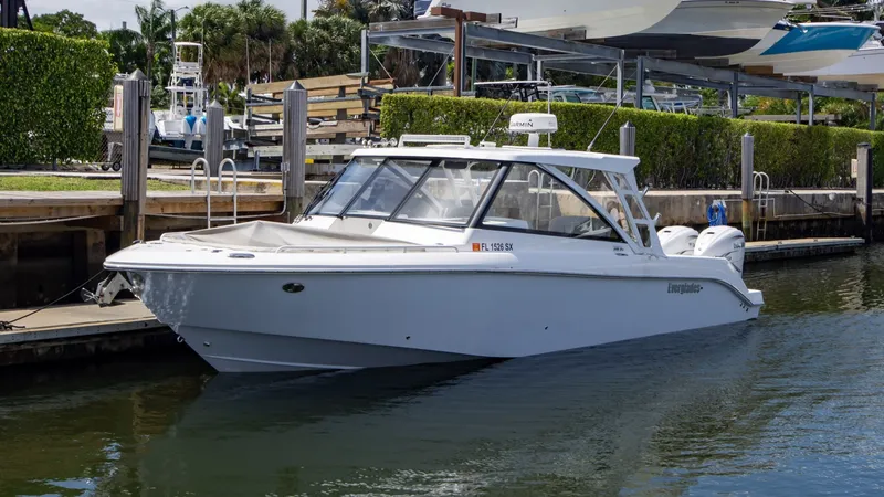 Slide: The Image of Everglades 340 Dual Console 2019 - 26
