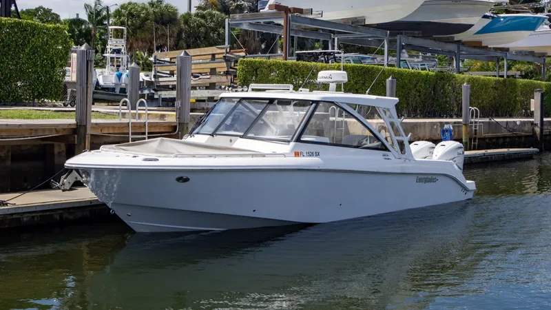 Slide: The Image of Everglades 340 Dual Console 2019 - 43