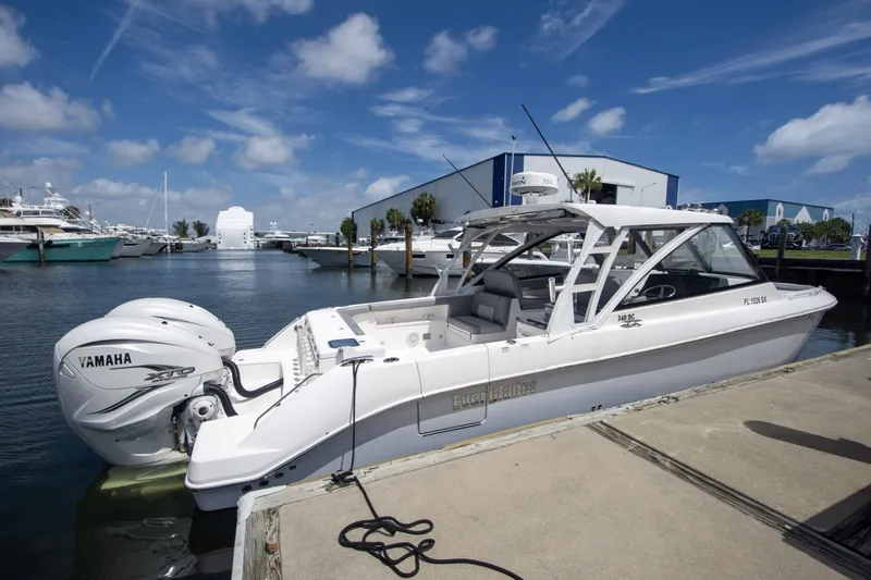 Slide: The Image of Everglades 340 Dual Console 2019 - 5