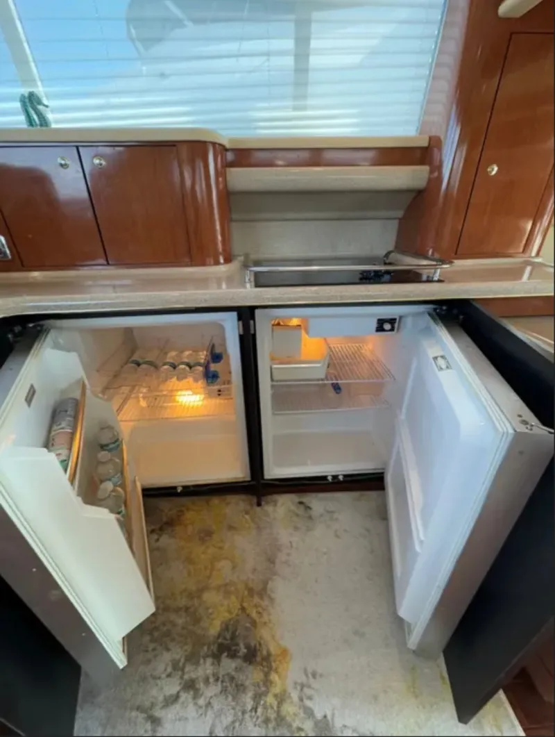 Slide: The Image of Sea Ray 480 Sedan Bridge 2002 - 13