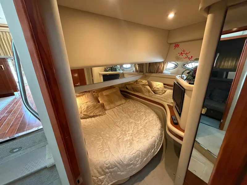 Slide: The Image of Sea Ray 480 Sedan Bridge 2002 - 15