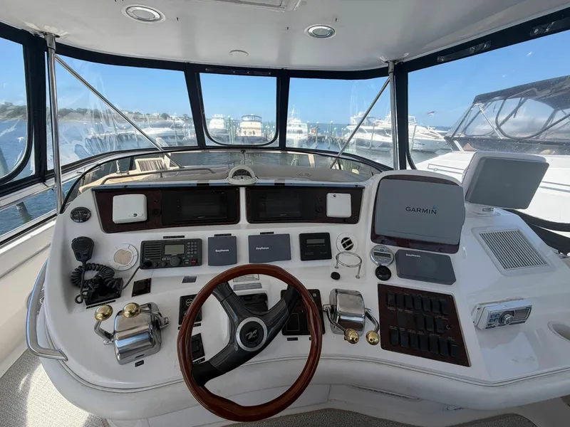 Slide: The Image of Sea Ray 480 Sedan Bridge 2002 - 4