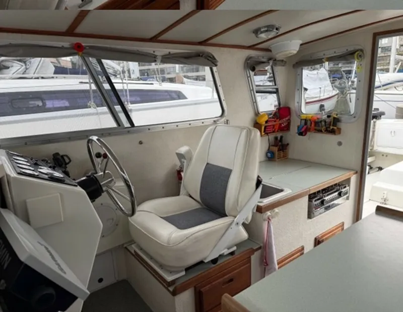 Slide: The Image of Sea Sport Explorer 2400 2003 - 10