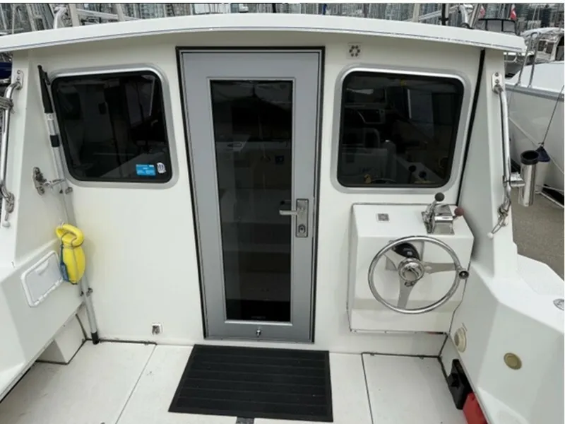 Slide: The Image of Sea Sport Explorer 2400 2003 - 4