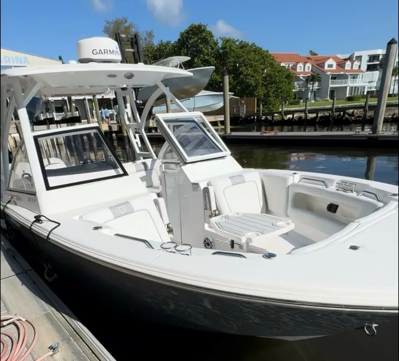 Slide: The Image of Sea Fox 288 Traveler 2025 - 8