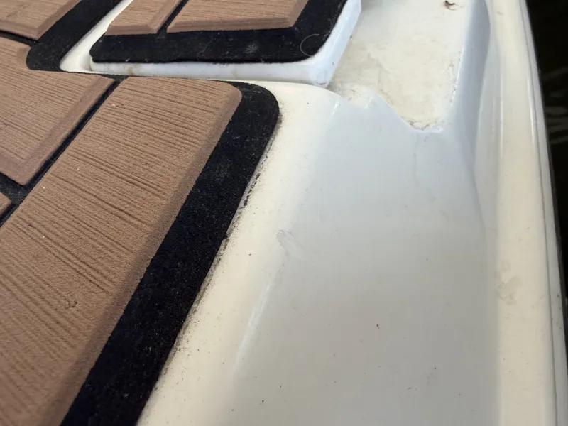Slide: The Image of Rinker 350 Express Cruiser 2007 - 112