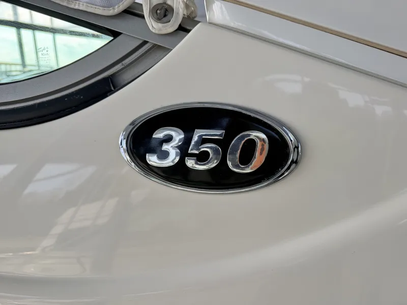 Slide: The Image of Rinker 350 Express Cruiser 2007 - 119