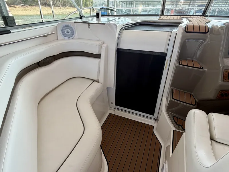 Slide: The Image of Rinker 350 Express Cruiser 2007 - 20