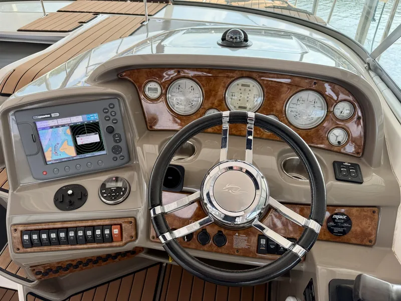 Slide: The Image of Rinker 350 Express Cruiser 2007 - 25