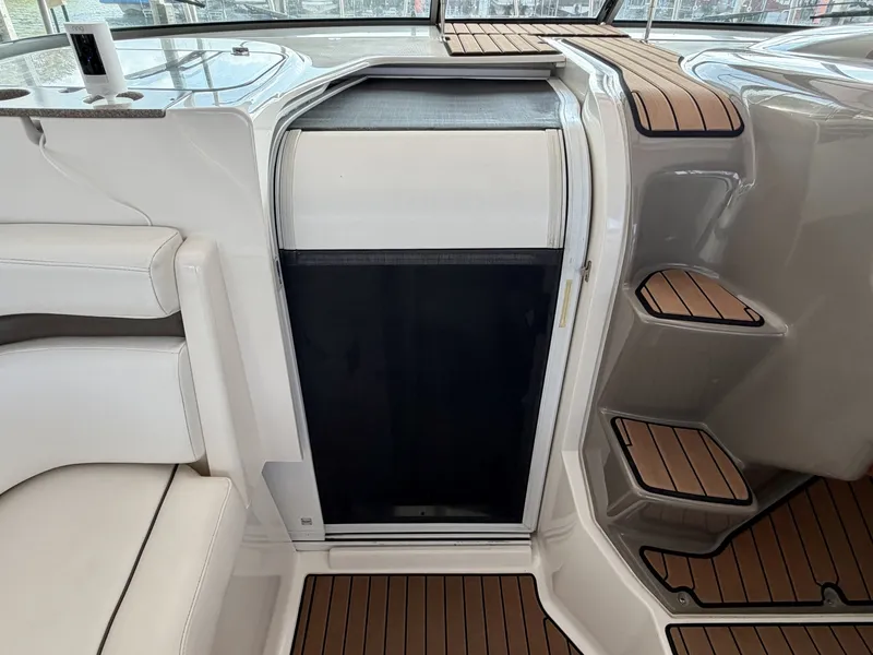 Slide: The Image of Rinker 350 Express Cruiser 2007 - 33