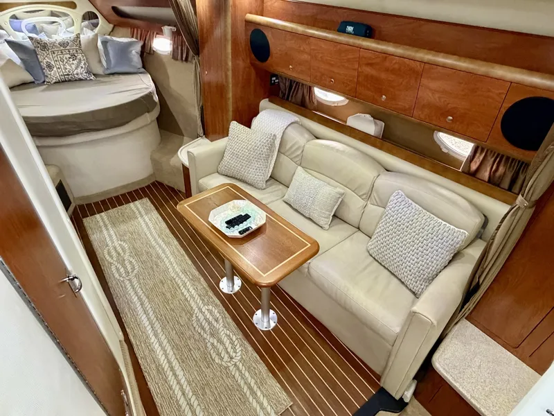 Slide: The Image of Rinker 350 Express Cruiser 2007 - 34