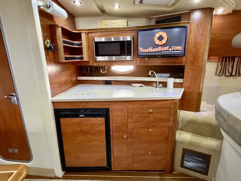 Slide: The Image of Rinker 350 Express Cruiser 2007 - 40