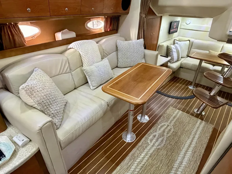 Slide: The Image of Rinker 350 Express Cruiser 2007 - 54