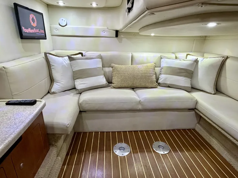 Slide: The Image of Rinker 350 Express Cruiser 2007 - 62