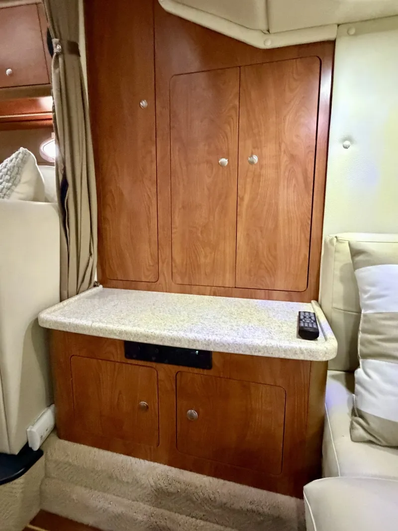 Slide: The Image of Rinker 350 Express Cruiser 2007 - 67