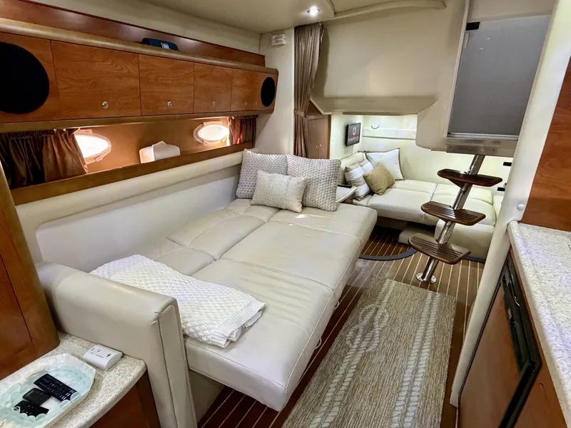 Slide: The Image of Rinker 350 Express Cruiser 2007 - 73