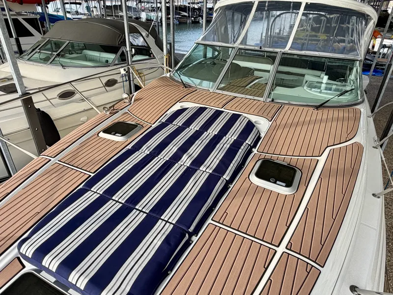 Slide: The Image of Rinker 350 Express Cruiser 2007 - 91