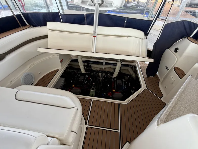 Slide: The Image of Rinker 350 Express Cruiser 2007 - 97