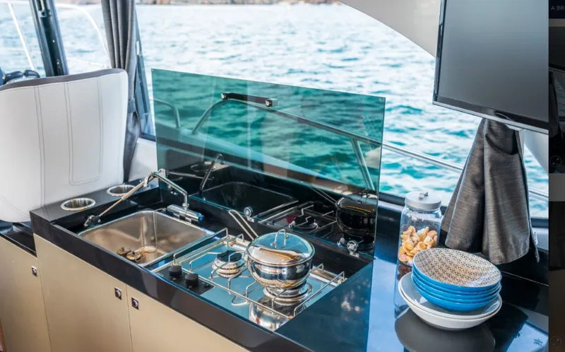 Slide: The Image of Beneteau Antares 11 2023 - 6
