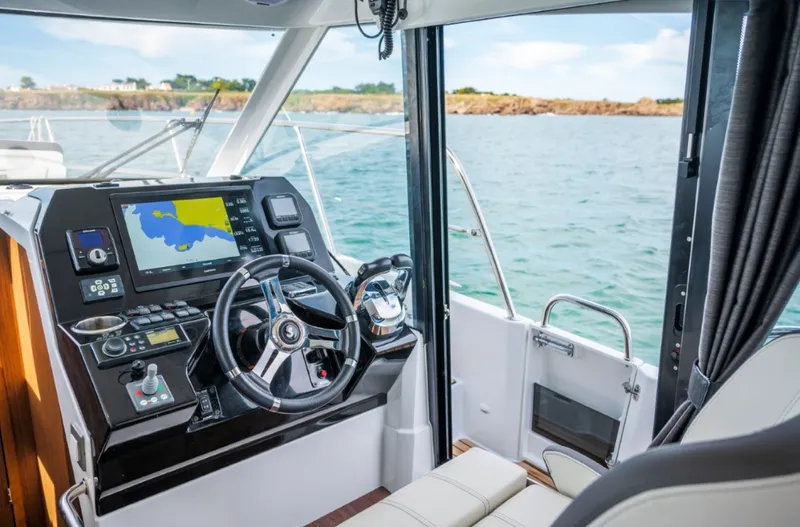 Slide: The Image of Beneteau Antares 11 2023 - 8