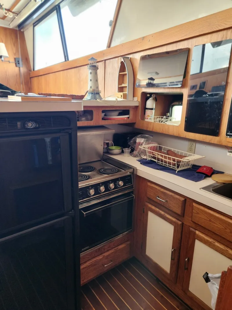 Slide: The Image of Luhrs Convertible 1987 - 12