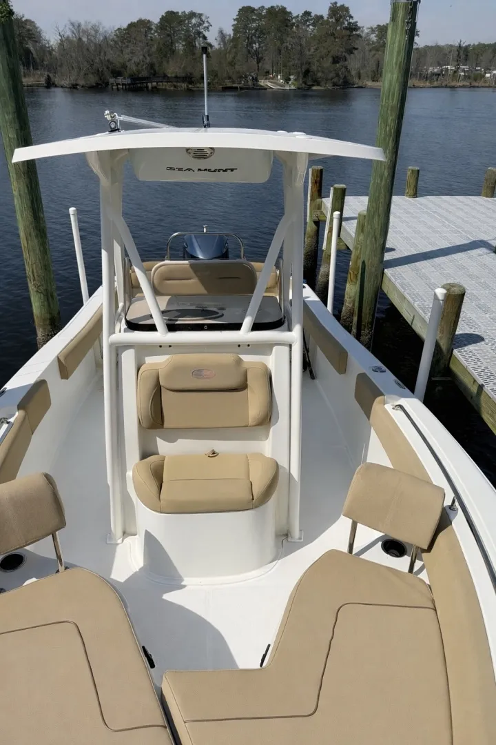Slide: The Image of Sea Hunt Ultra 234 2018 - 11