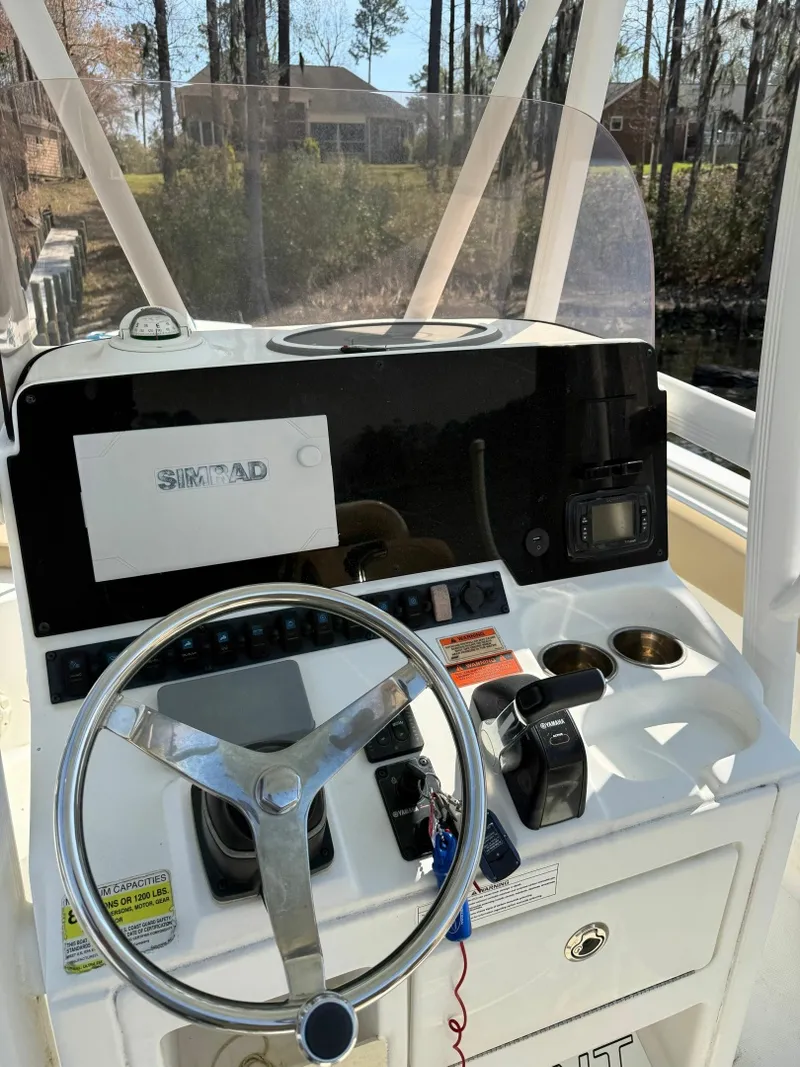 Slide: The Image of Sea Hunt Ultra 234 2018 - 4