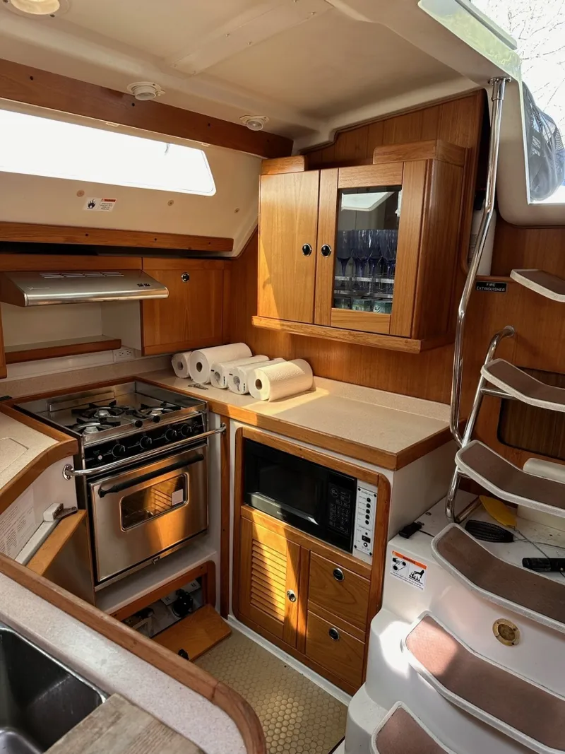 Slide: The Image of Catalina 400 mkII 2002 - 17