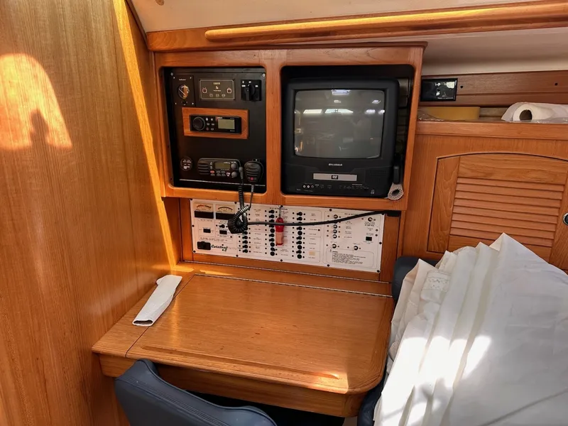 Slide: The Image of Catalina 400 mkII 2002 - 19