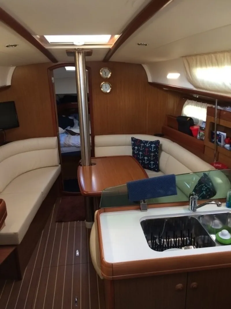 Slide: The Image of Jeanneau Jeanneau Oceanis 36i 2007 - 21