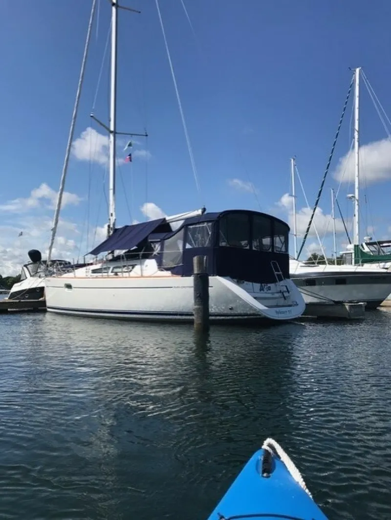 Slide: The Image of Jeanneau Jeanneau Oceanis 36i 2007 - 6