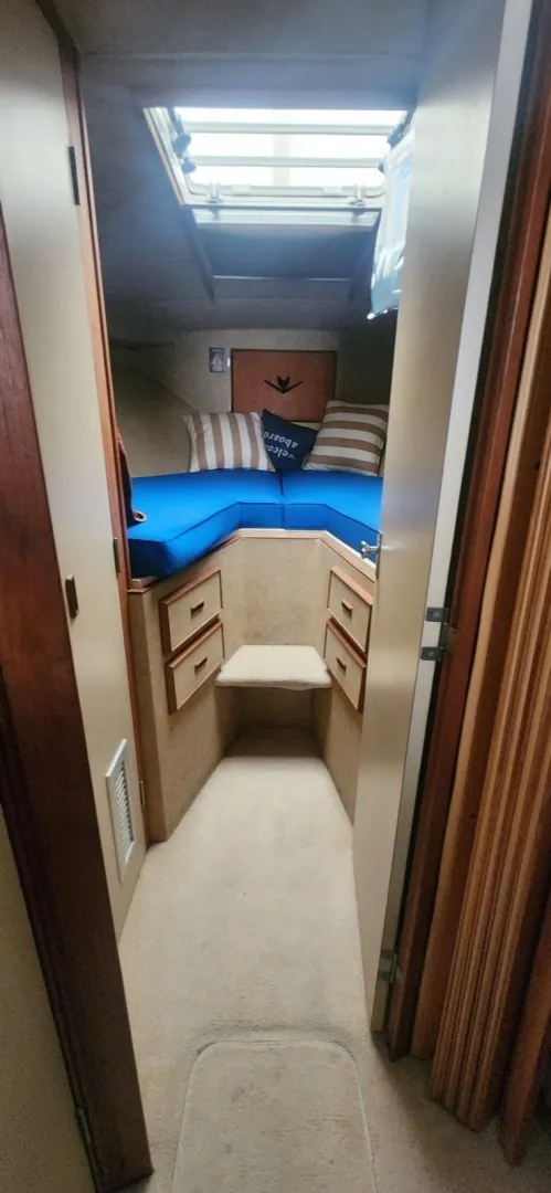 Slide: The Image of Bertram Flybridge Cruiser 1985 - 10