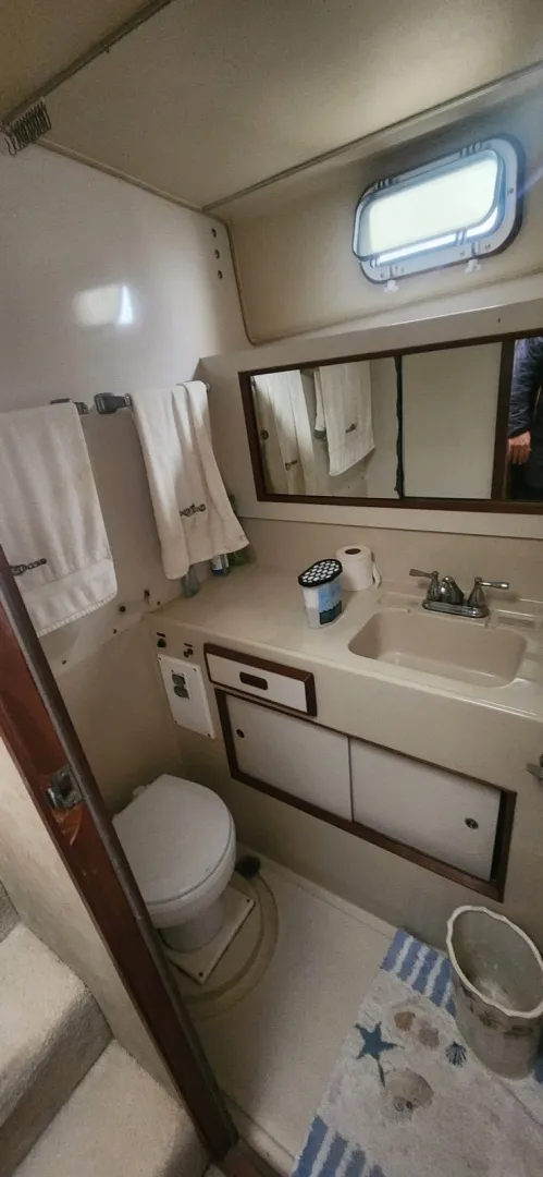 Slide: The Image of Bertram Flybridge Cruiser 1985 - 20