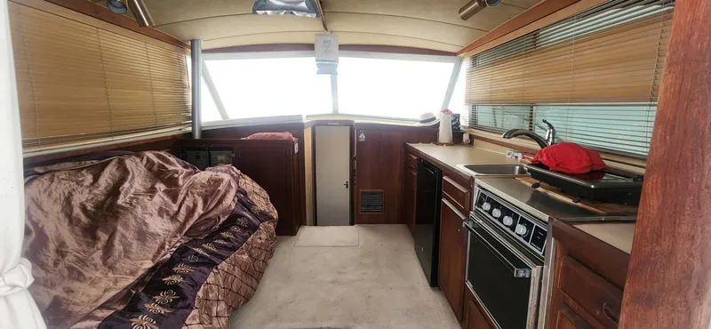 Slide: The Image of Bertram Flybridge Cruiser 1985 - 5