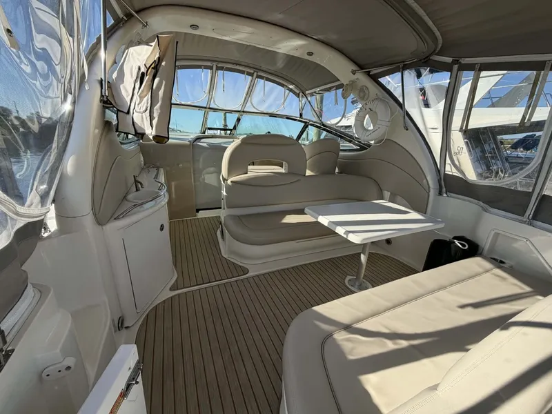 Slide: The Image of Sea Ray 36 Sundancer 2002 - 10