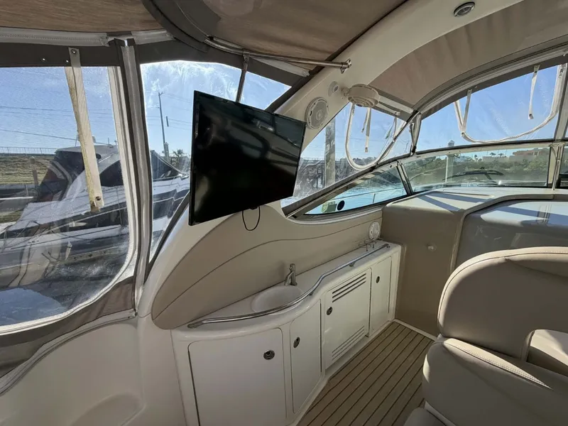 Slide: The Image of Sea Ray 36 Sundancer 2002 - 15