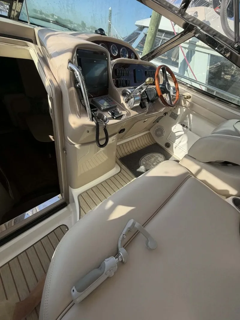 Slide: The Image of Sea Ray 36 Sundancer 2002 - 18