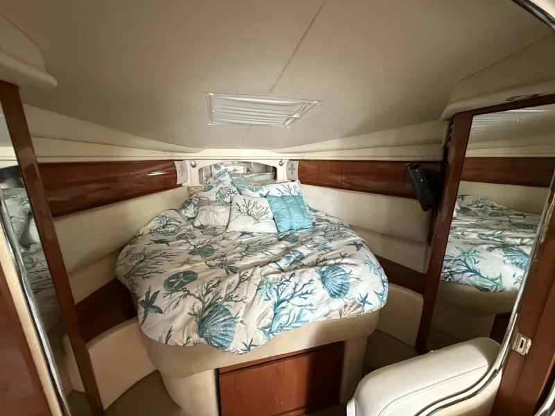 Slide: The Image of Sea Ray 36 Sundancer 2002 - 20