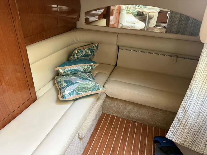 Slide: The Image of Sea Ray 36 Sundancer 2002 - 21