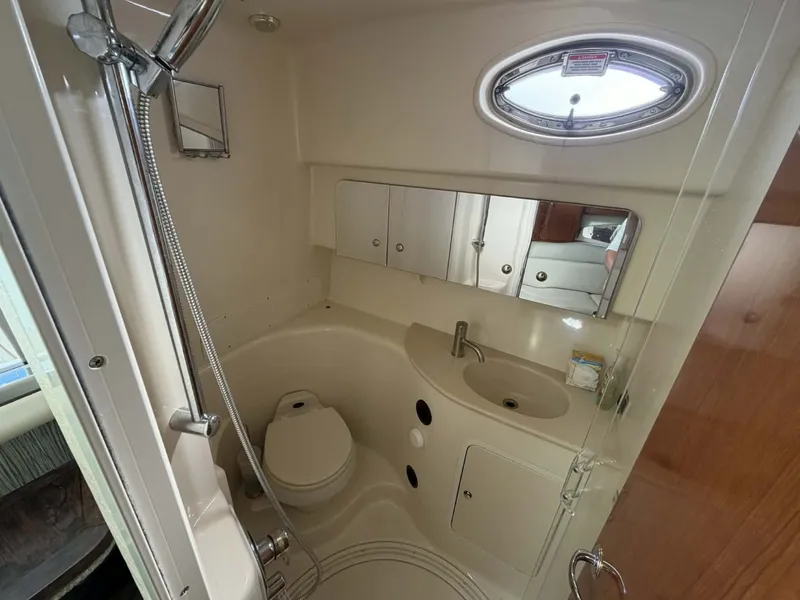 Slide: The Image of Sea Ray 36 Sundancer 2002 - 25