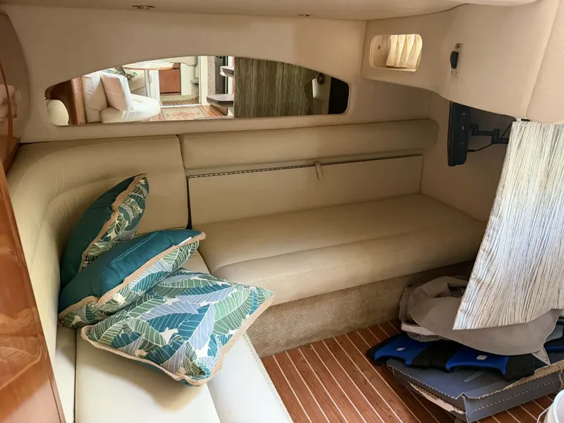 Slide: The Image of Sea Ray 36 Sundancer 2002 - 27