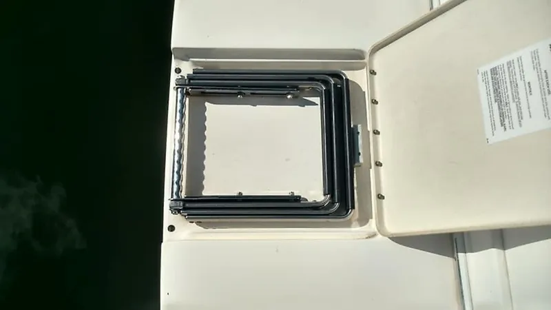 Slide: The Image of Sea Ray Sundancer 2001 - 6