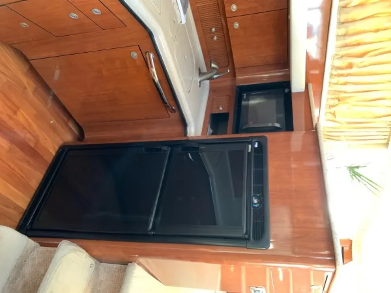 Slide: The Image of Sea Ray 390 Motor Yacht 2004 - 49