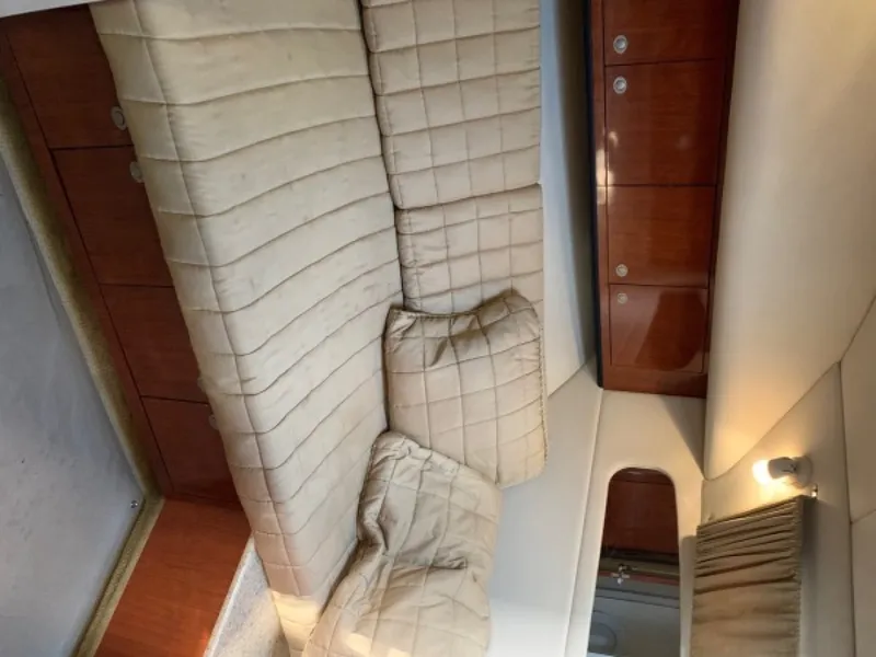 Slide: The Image of Sea Ray 390 Motor Yacht 2004 - 53