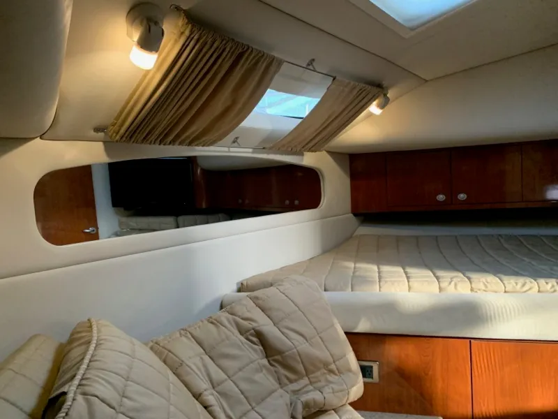 Slide: The Image of Sea Ray 390 Motor Yacht 2004 - 55