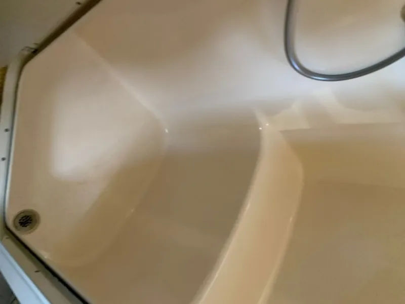 Slide: The Image of Sea Ray 390 Motor Yacht 2004 - 81